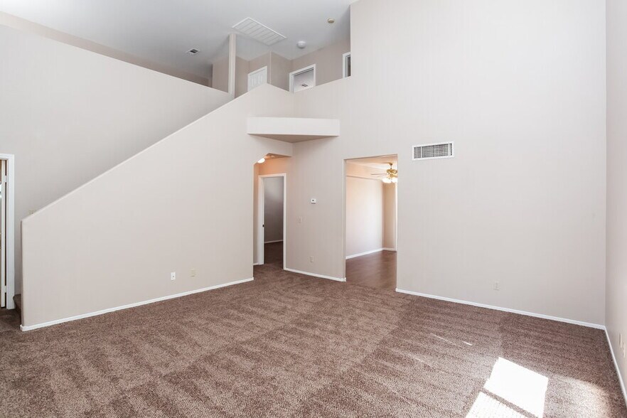 Building Photo - 7512 Hickory Hills Dr