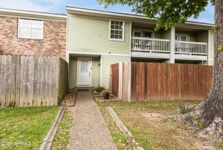 Building Photo - 200 Lodge Dr