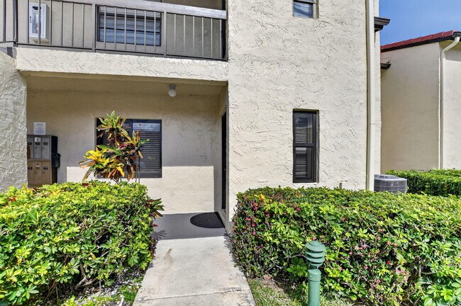 Building Photo - 21211 Lago Cir