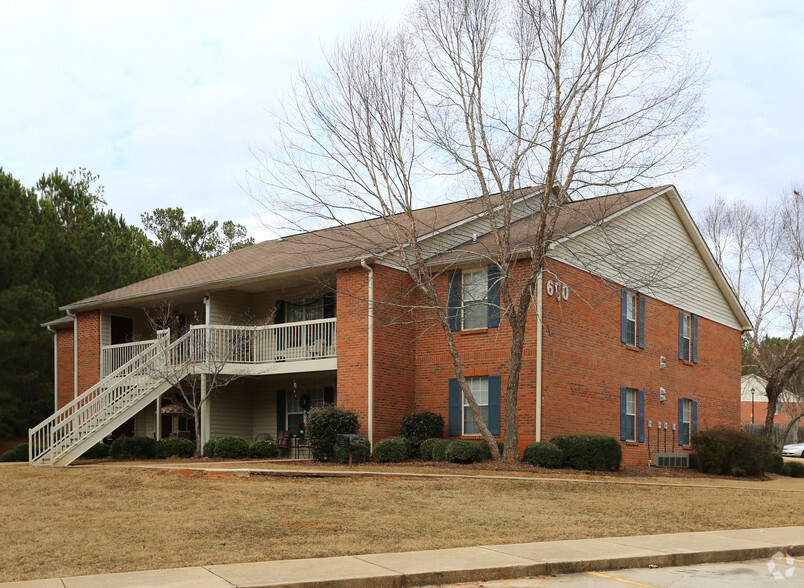 Primary Photo - Oakley Cove Apartments