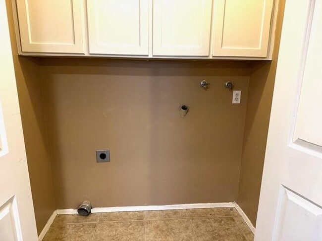 Building Photo - $2,200 W Bullard & Polk, 3 bed, McCaffrey Ave, Fresno