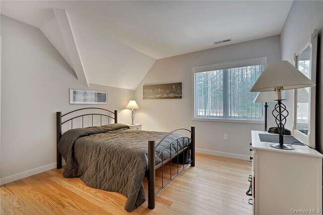 Building Photo - 99 Summit Ave