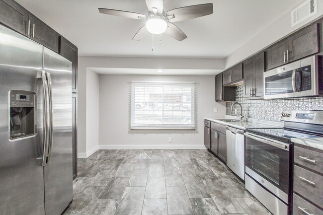 Building Photo - Pet Friendly Renovated Two Bedroom