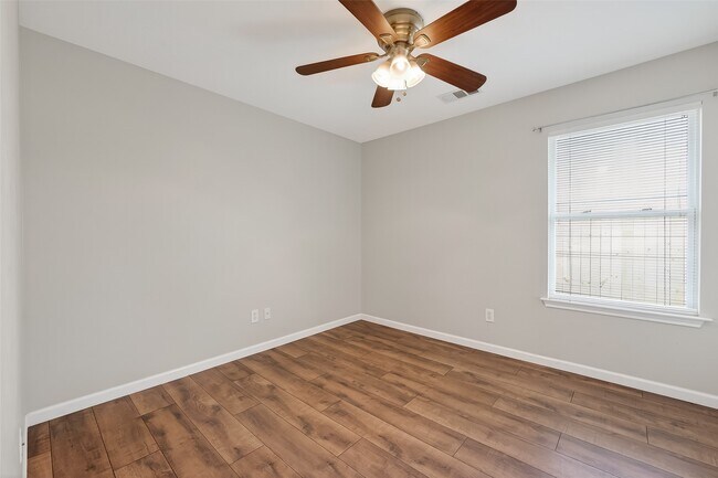 Building Photo - 21519 Sapphire Ct