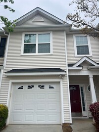 Building Photo - 3/2 Condo in Gated Community near Downtown...