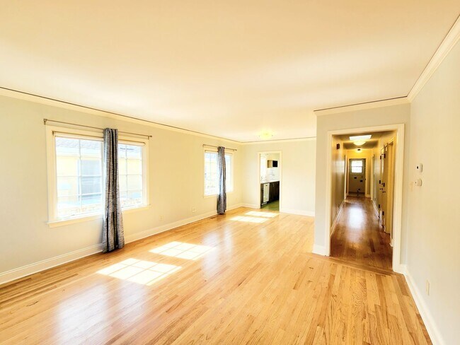 Building Photo - Lovely 2 bedroom house in San Mateo