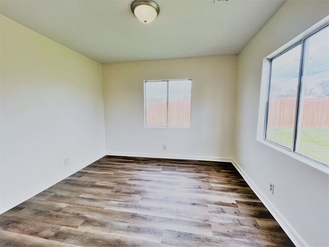 Building Photo - Renovated 4-bedroom home!