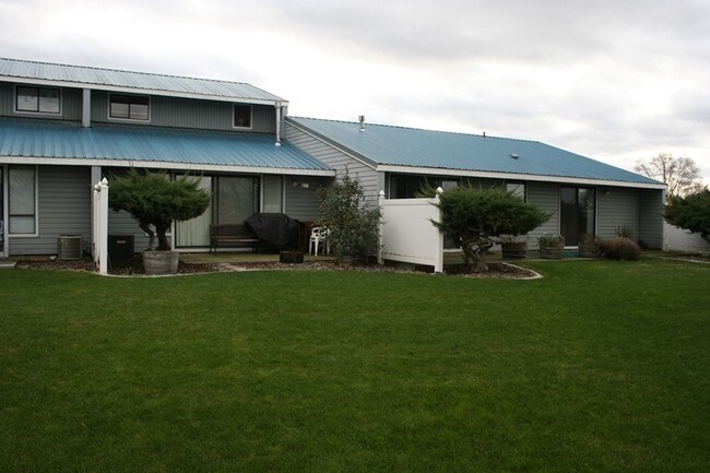 Primary Photo - Park Terrace Apartments