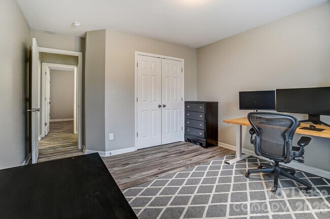 Building Photo - 5519 Waverly Lynn Ln