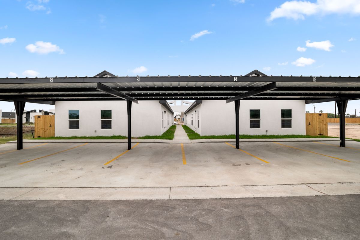 Building Photo - 11502 N 24th Ln