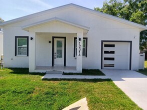 Building Photo - Gorgeous New Constriction House in Tampa