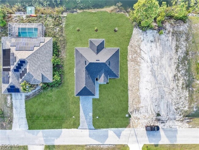 Building Photo - 1612 NW 9th Ave