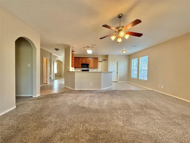 Building Photo - 25314 Oak Knot Dr