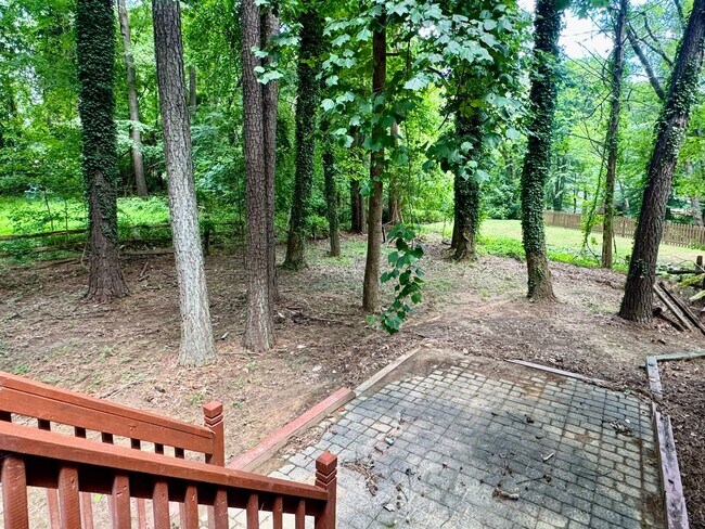 Building Photo - 4 Bed | 2.5 Bath House in Chapel Hill