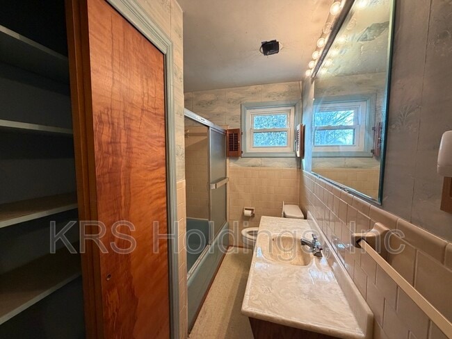 Building Photo - 100 Ward Dr