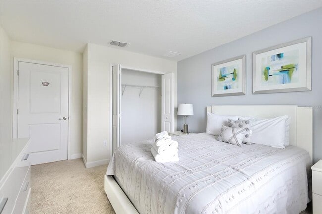 Building Photo - 9063 Dogleg Dr