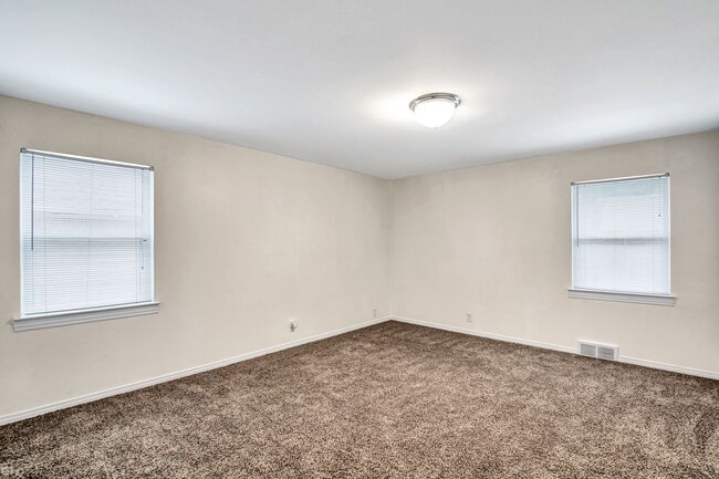 Building Photo - Newberry Drive