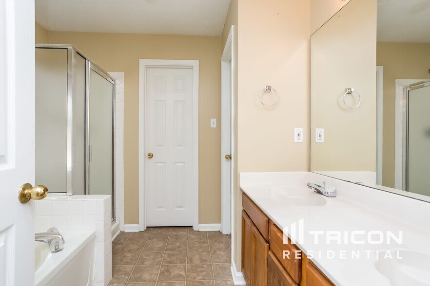 Building Photo - 3252 Poplar Ridge Ct