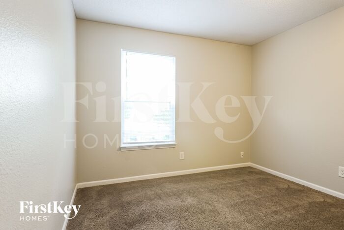 Building Photo - 10964 Sweetsen Rd