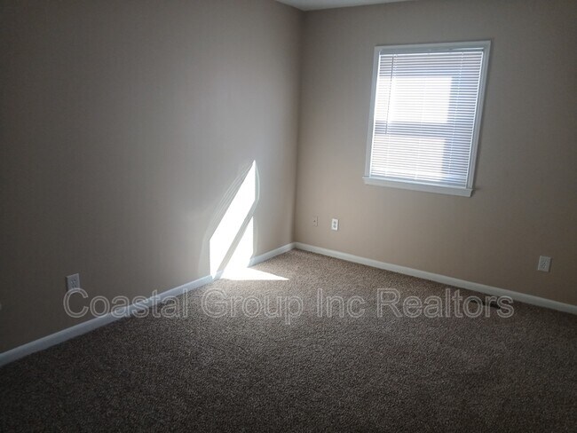 Building Photo - 412 Chinaberry Cir