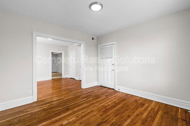 Building Photo - 4175 McRee Ave