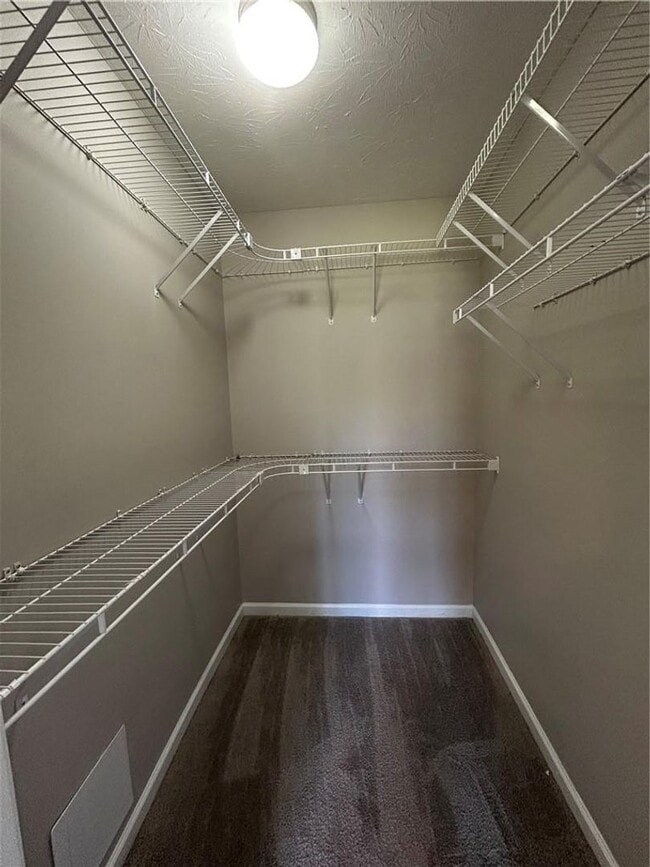 Building Photo - 249 Deerfield Ct