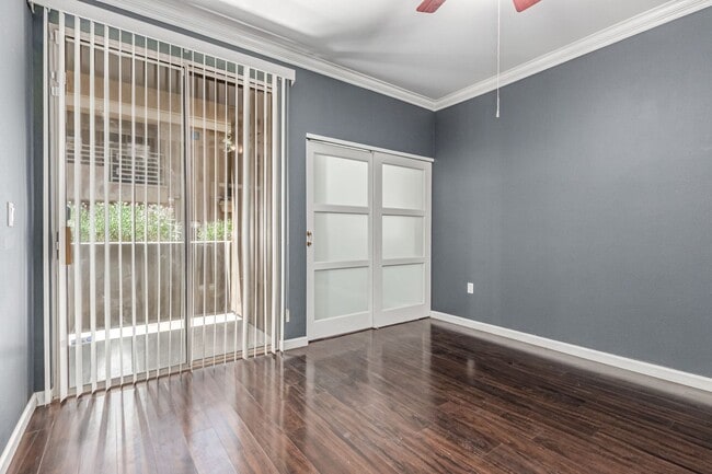 Building Photo - STUNNING UPDATED 1 BED / 1 BATH BILTMORE A...