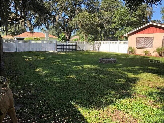 Building Photo - 8624 Dee Cir