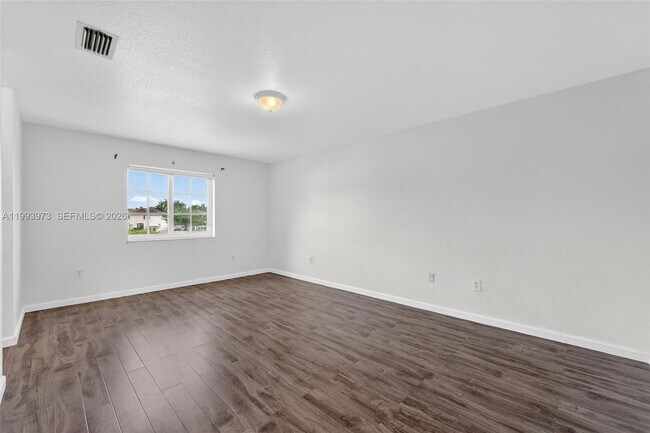 Building Photo - 1805 NW 78th Way