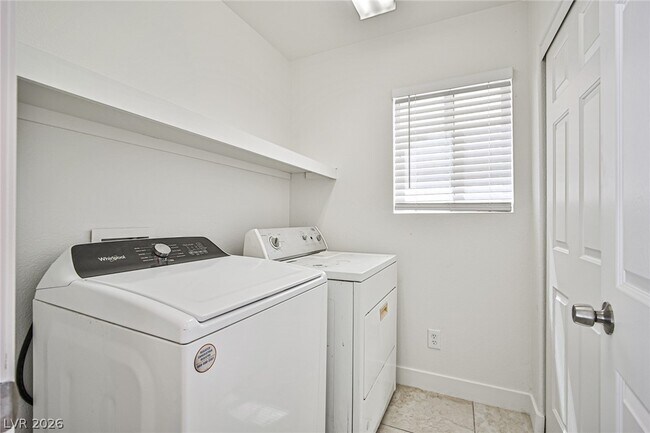 Building Photo - 9692 Cathedral Stairs Ct