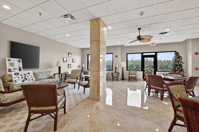 Building Photo - 9960 S Ocean Dr