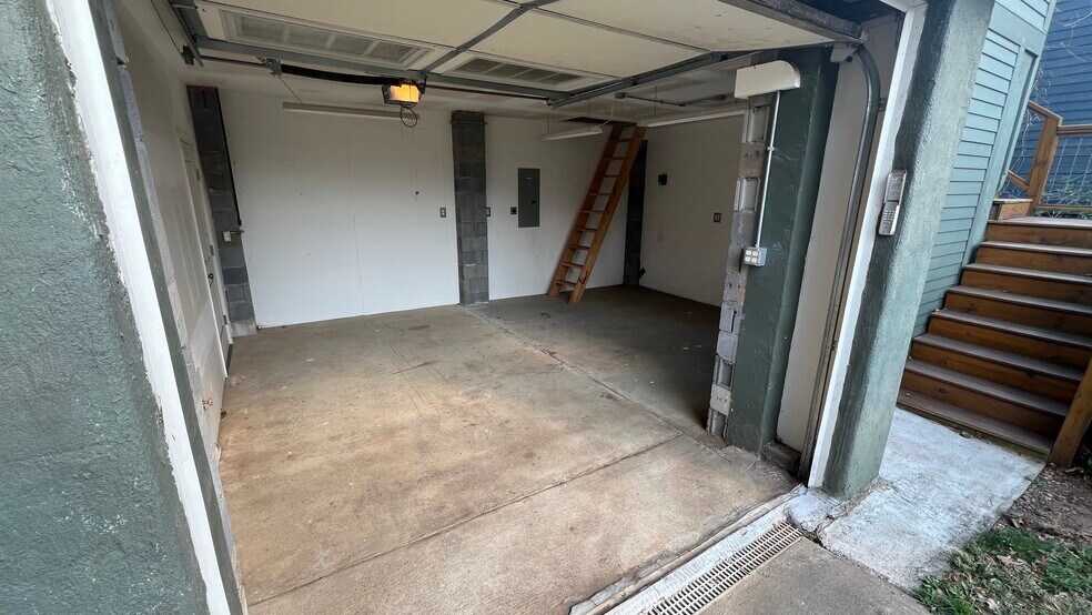 Building Photo - 113 Woodrow Ave