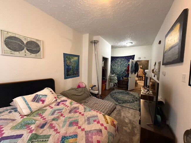 Building Photo - 1703 S 19th St