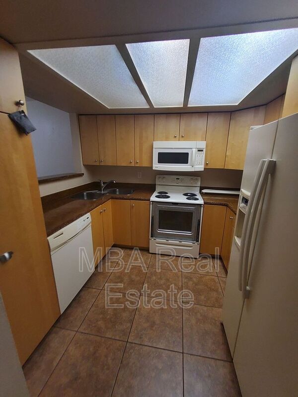 Primary Photo - 908 S Casitas Dr