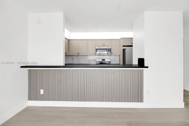 Building Photo - 14850 Naranja Lakes Blvd