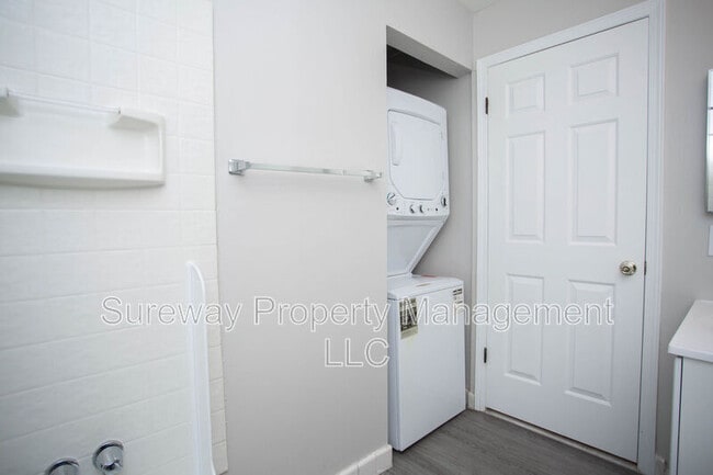 Building Photo - 171 Echelon Rd