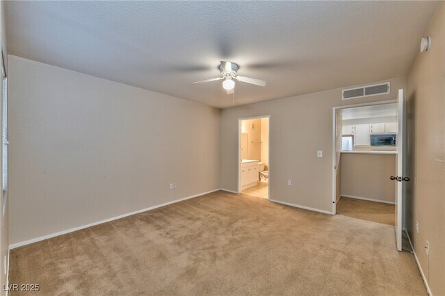 Building Photo - 7885 W Flamingo Rd