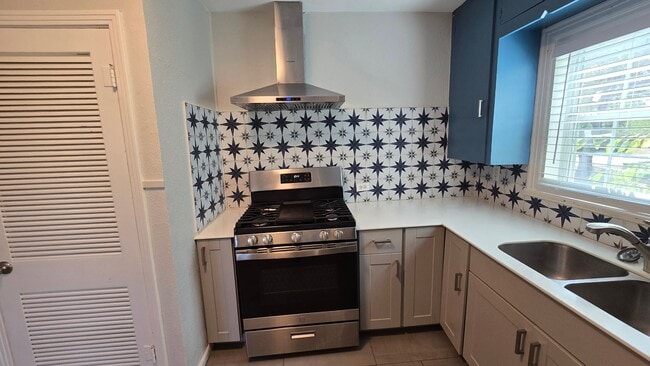 Building Photo - 237 Senisa Dr