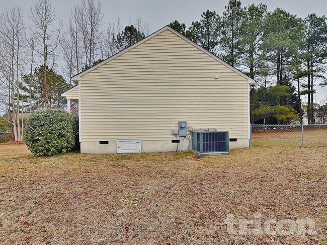 Building Photo - 105 Pinto Ln