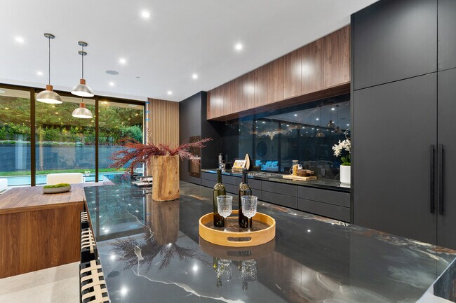 Building Photo - 9031 Alto Cedro Dr