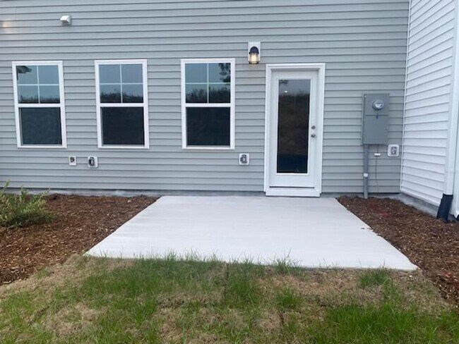 Building Photo - 5041 Arkose Dr