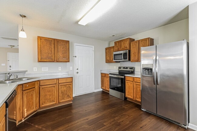 Building Photo - 810 Mattox Ct