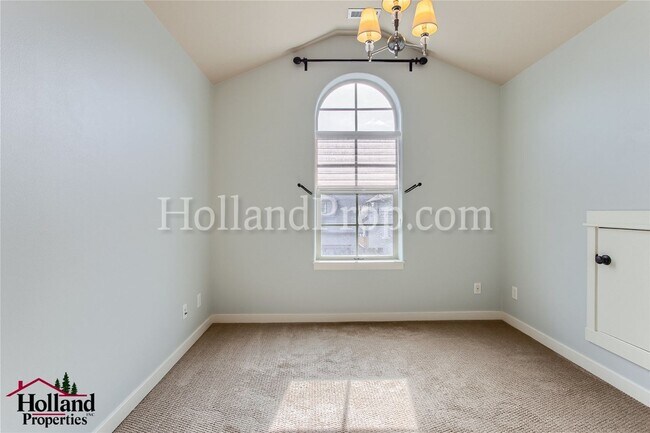 Building Photo - Stunning 3-Bedroom Home in Desirable Orenco Station Community!