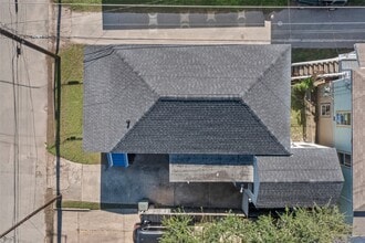 Building Photo - 511 9th St