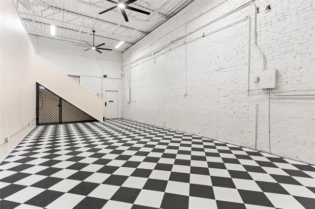 Building Photo - 306 S Walton St