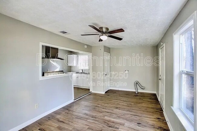 Building Photo - 1503 Bland St