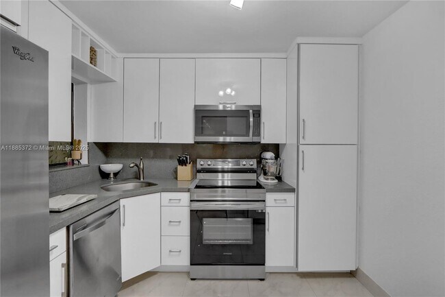 Building Photo - 2505 NW 49th Terrace