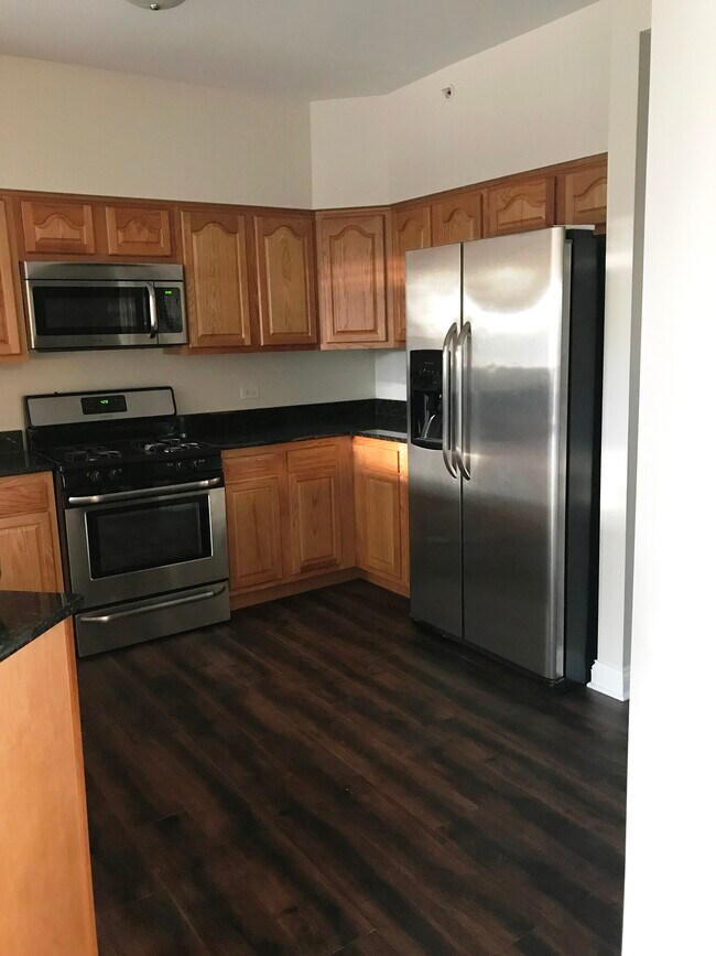 Building Photo - 7250 W 157th St