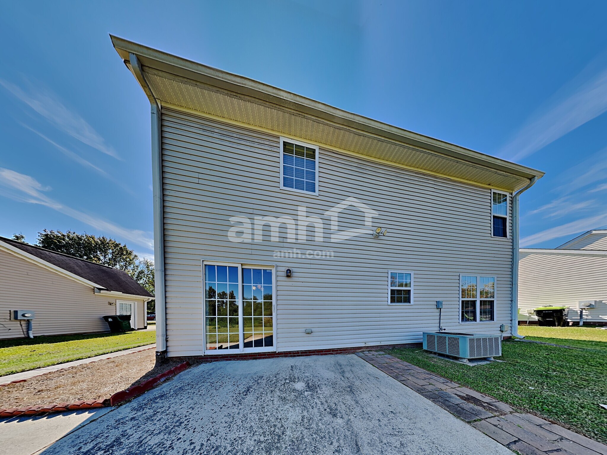 Building Photo - 5065 Walden Ridge Dr