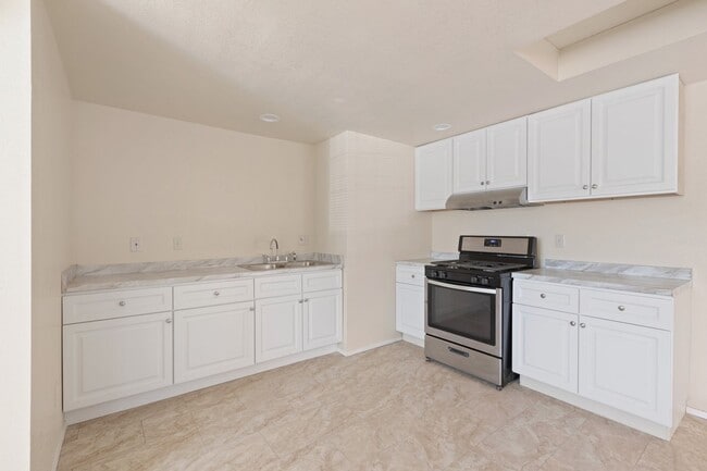 Building Photo - Awesome 1 Bedroom ADU Unit in Sylmar!